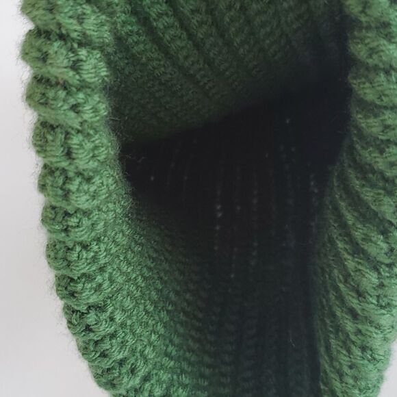 GREEN WOOL WINTER HAT BEANIE GREEN HANDMADE IRISH ST. PATRICK'S DAY ARTSY - Picture 3 of 4